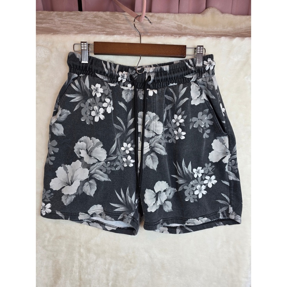CSG Mens Floral Fleece Shorts Gray‎ White Hibiscus Drawstring Size Medium